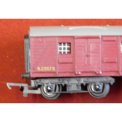 87 - Tri-ang Railways R227 Utility Van Maroon, Boxed.