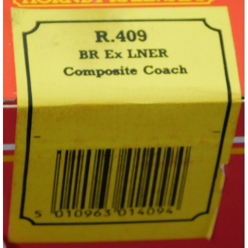 89 - Hornby Railways R409 BR Ex LNER Composite Coach, Mint in Box.