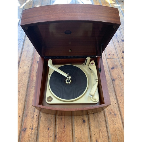 588 - PYE RECORD PLAYER IN WOODEN CASE. A vintage Pye 'Black Box' portable gramophone with Monarch record ... 