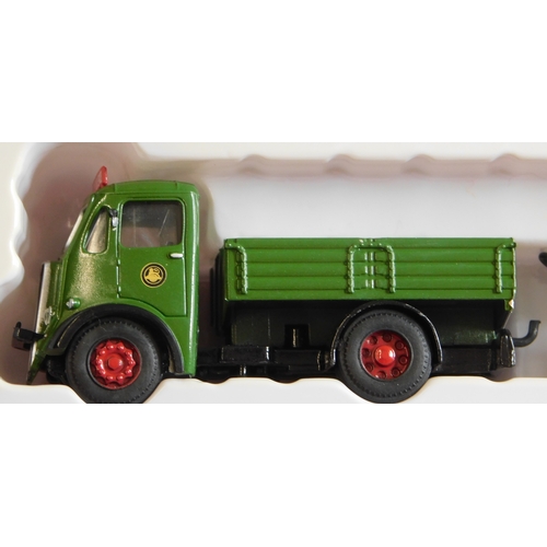 29 - B-T Models DA50 - AEC Ballast Tractor & Drawbar Van Trailer 'BRS Parcels' Circa 1948-1958. Mint in b... 