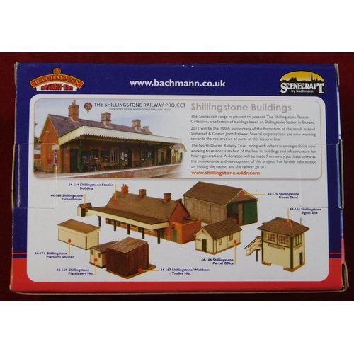 51 - Bachmann Branch-line Shillingstone Wickham Trolley Hut (3) unused, boxed