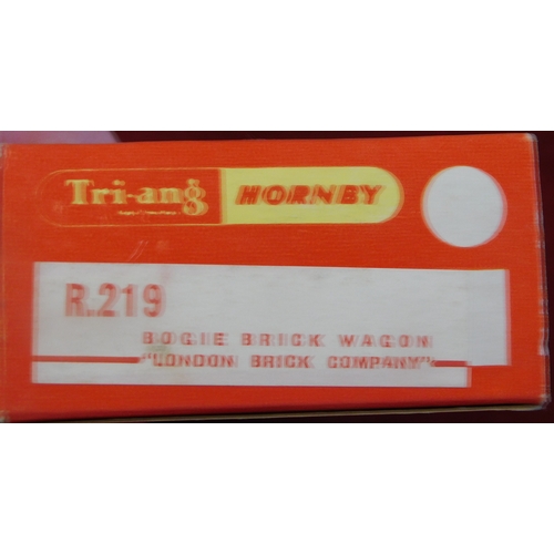 128 - Tri-ang Hornby R219 Bogie Brick Wagon 