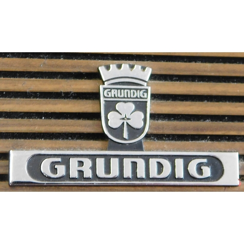 581 - Grundig Yacht-boy portable transistor radio, made in the 1960s by
Grundig (Radio-Vertrieb, RVF, Radi... 