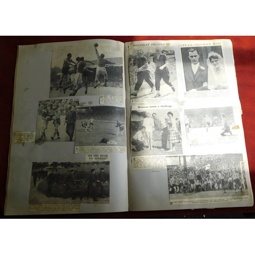 589 - Football. Collection of Norwich City Newspaper and Press cuttings. (x3) Scrapbooks. 40pp. Approx 37 ... 