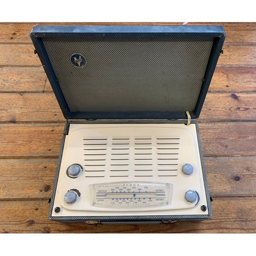 12 - VINTAGE 'ATTACHE CASE' RADIO. A British Vidor 'Attaché Case' Radio model CN426 dating from 1953. Fou... 