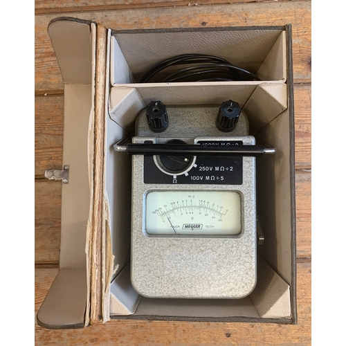 16 - INSULATION TESTER. Evershed Vignoles of Chiswick, London. Complete with carry case and instruction b... 