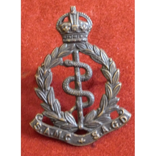 250 - British Commonwealth WWII South Africa Medical Corps Cap Badge, in bronze with lugs