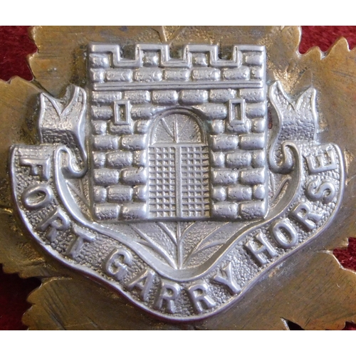 259 - British Commonwealth WWII Canadian Fort Garry Horse Regiment CEF Cap Badge, bi-metal with lugs and s... 