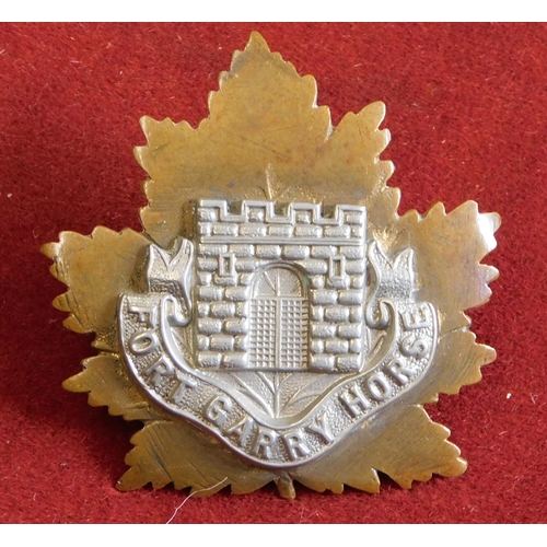 259 - British Commonwealth WWII Canadian Fort Garry Horse Regiment CEF Cap Badge, bi-metal with lugs and s... 