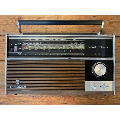 34 - Retro 1960s Transistor Radio.  A Grundig 'Yacht Boy' transistor radio from the late 1960s. Classic d... 