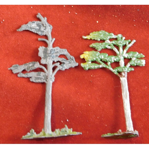 350 - Britains (and other makes) - Collection of lead / metal Trees / Bushes. (approx. x10 items). All hav... 