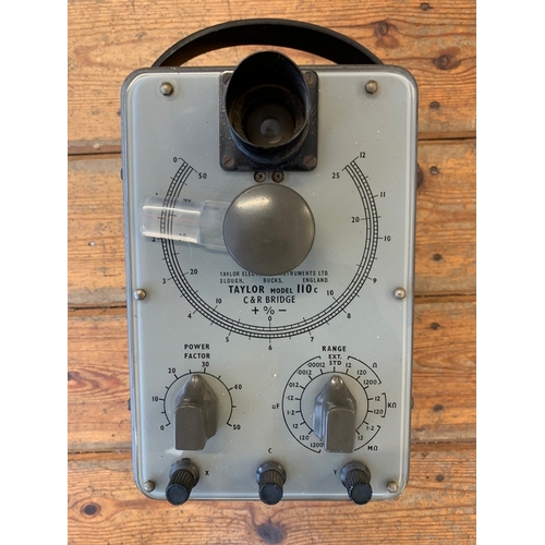 36 - Taylor 110C Valve Capacitance Resistance Bridge, Vintage with 'Magic Eye' tuning. An excellent piece... 