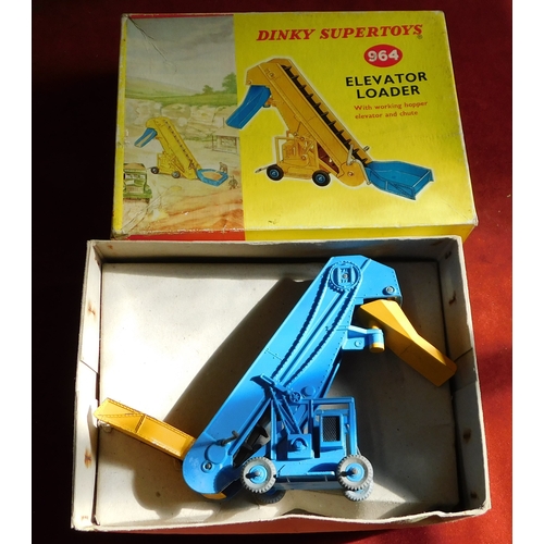 363 - Toys - Dinky Supertoys 964 by Meccano. Rare Reverse Colours. Elevator Loader, with working hopper el... 