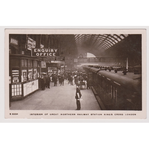 373 - Postcard - Kings Cross Station. Real Photo interior of Great Northern Railway Station. Enquiry Offic... 