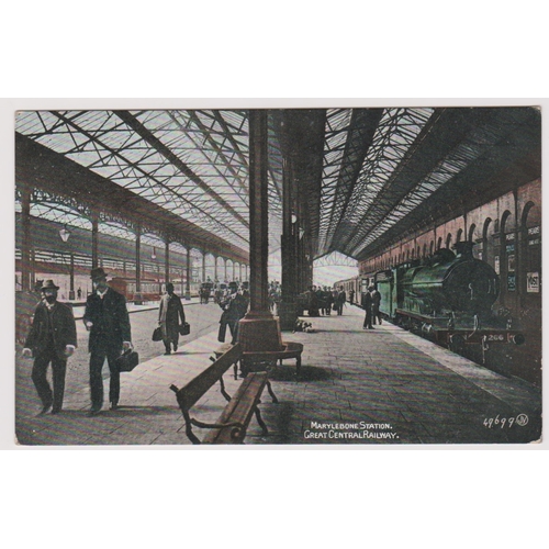 374 - Postcard - Marylebone Station. Great Central Railway. Interior view. Activity. JV 49699. Unused.