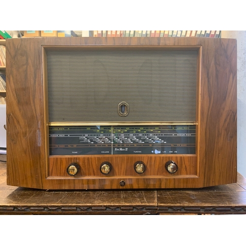 47 - A Vintage Pye Radio Receiver. A vintage Pye FenMan II tabletop LW/MW/FM radio receiver in an attract... 