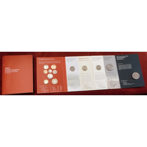 507 - Great Britain 2015 Royal Mail Annual Coin set in Royal Mint folder, Churchill £5, Waterloo £5, WW! R... 