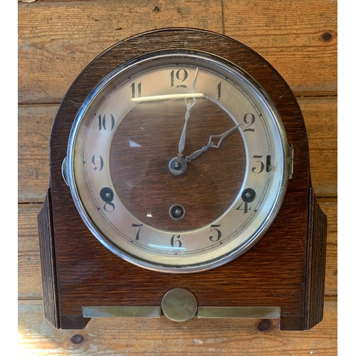 60 - British Made 1930s Cox & Son, Gt. Yarmouth. Chiming mantel clock with German FHS 15cm/172.28bpm move... 