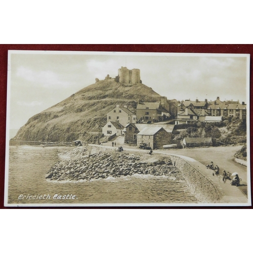 170 - Postcards. Collection of mixed postcards. From 1920's to 1960s. UK inc Wales, Cornwall, Dorset, The ... 