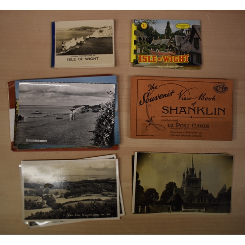 174 - Postcards. Isle of Wight collection of vintage postcards. Inc Shanklin, Freshwater, Cowes, Wippingha... 