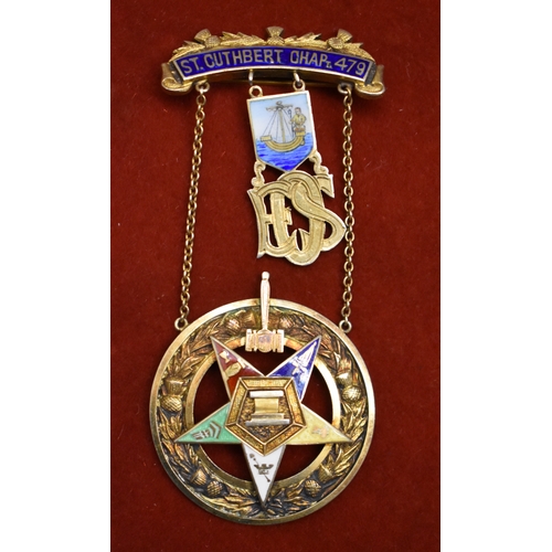 236 - Masonic badge /emblem from 1957. Hallmarked Sterling Silver with enamel. St Cuthberts Chapter 479. W... 