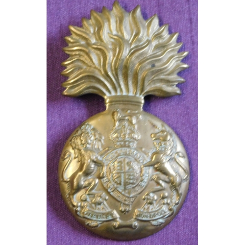 313 - Royal Scots Fusiliers Glengarry British WWII cap badge, gilding metal and lugs