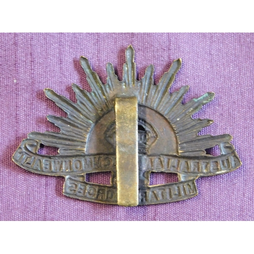 325 - British Commonwealth WWI Australian slouch cap badge, bronze with slider