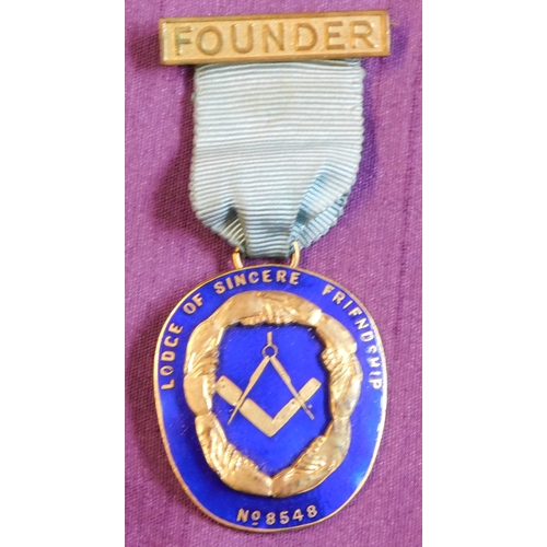 335 - Masonic Founders Jewel for the Lodge of Sincere Friendship, No. 8548, gilt and enamel in original C.... 