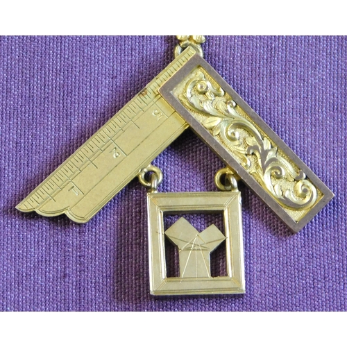 336 - Masonic Past Masters Jewel for a member of the Gunnersbury Lodge No. 3268 in 9ct gold and enamel, ma... 