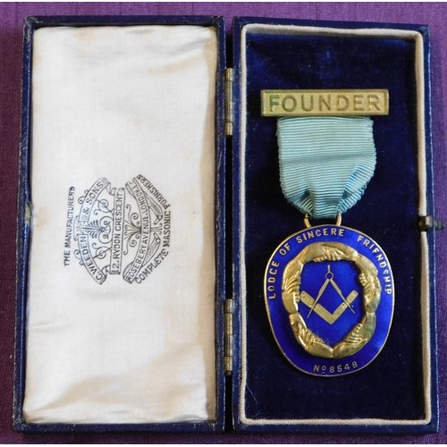 335 - Masonic Founders Jewel for the Lodge of Sincere Friendship, No. 8548, gilt and enamel in original C.... 