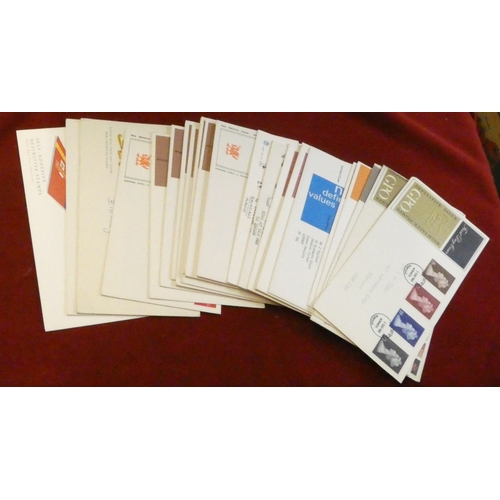 226 - Great Britain 1969-1993 25 Machin postage issue FDCs includes some regionals.