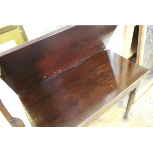 140 - Georgian Mahogany Tea Table on Pad Foot