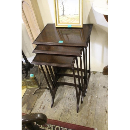 474 - Edwardian Mahogany Nest of 3 Occasional Tables