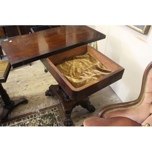 500 - Victorian Mahogany Tea Table on Carved Column with 4 carved Lion Claw Feet