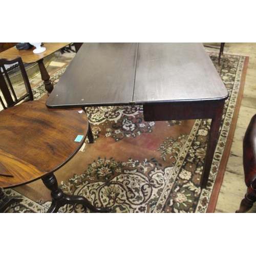 533 - Early Victorian Mahogany Tea Table on square Legs