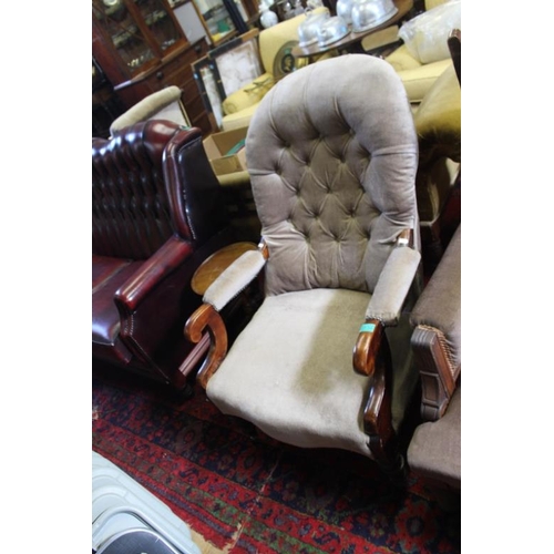 538 - Victorian Mahogany Armchair on Turned Legs with Buttonback Upholstery