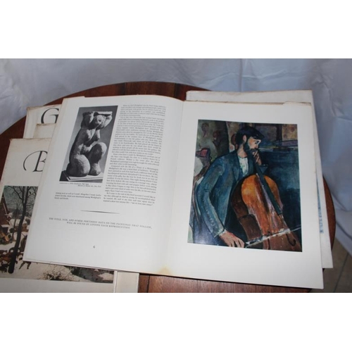 105 - 5 x 16 Beautiful Full Colour Prints in Booklet Including Gauguin, Nash, Bruegel, Modigliani, Monet