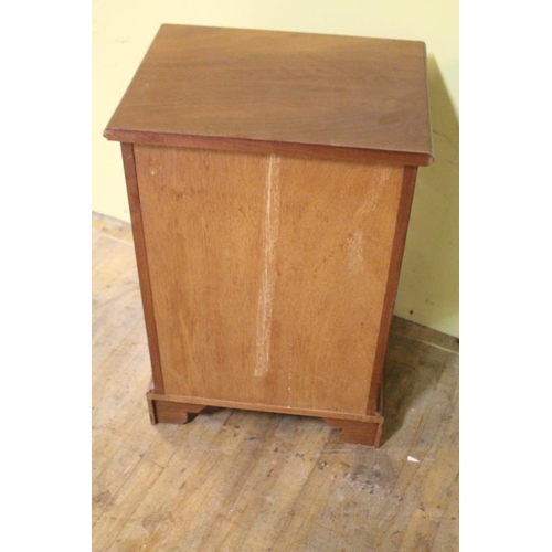 168 - Late 19th Century Mahogany Chest of 4 Graduated Drawers and a Brushing Slide - neat Size  (72cm Tall... 