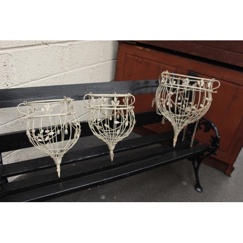 67 - Graduated Set of 3 Hanging Metal Baskets