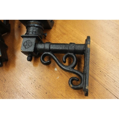 74 - Pair of Cast Iron Wall Mounted Lntern Lights with Brackets (63cm Tall 0 24cm Wide)