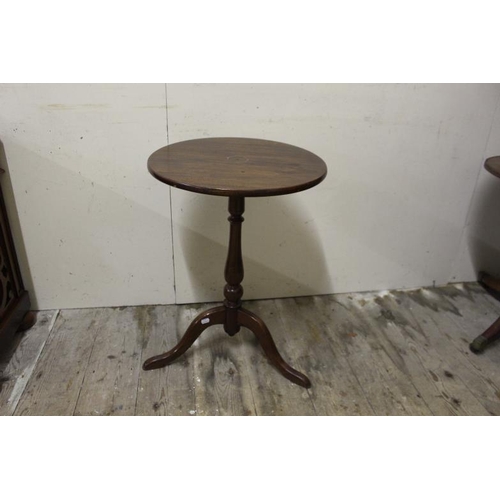 42 - Victorian Brass Inlaid Mahogany Tilt Top Mahogany Table on turned Column with Tripod Base (67cm Tall... 