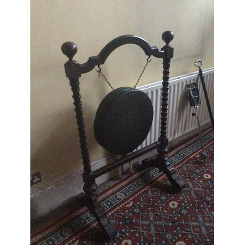 301 - Late Victorian Bronze Dinner Gong on an Oak Stand with Barley Twist Columns (120cm High x 74cm Wide)