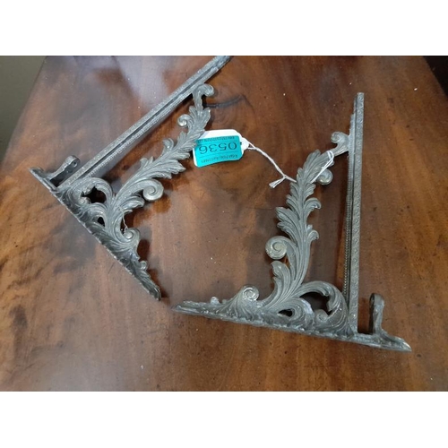 536 - Pair of Decorative Cast Metal Shelf Brackets (20cm Shelf)