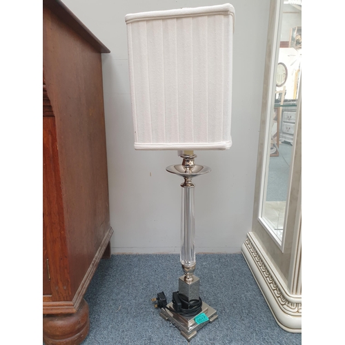 517 - Decorative Table Lamp