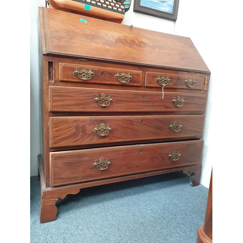 524 - Georgian Mahogany Gentleman's Bureau with Inlaid Fitted Interior over 5 Graduated Drawers on Bracket... 