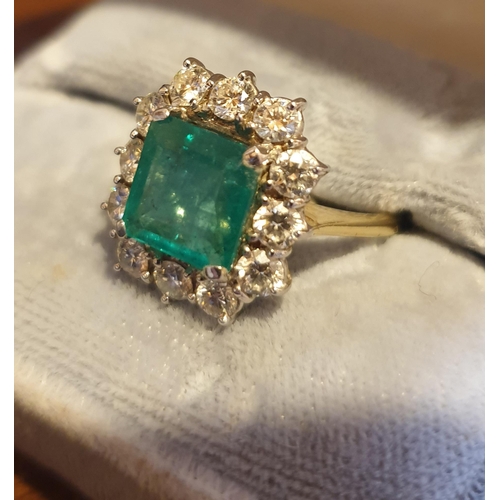 711 - 18 Carat Emerald and Diamond Antique Ring (Diamond approx 1.5 carats) Emeral approx 4carat  - Size P