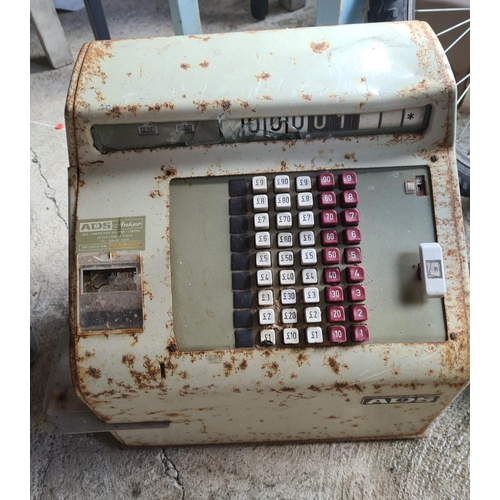 461 - Vintage Cash Register