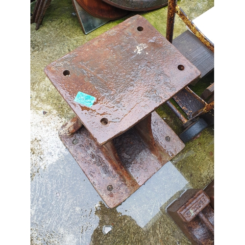 464 - Rare Victorian Cast Iron Anvil Stand