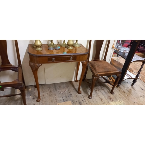 90 - Vintage Mahogany Side Table