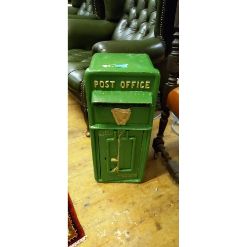 441 - Green Post Box with Key